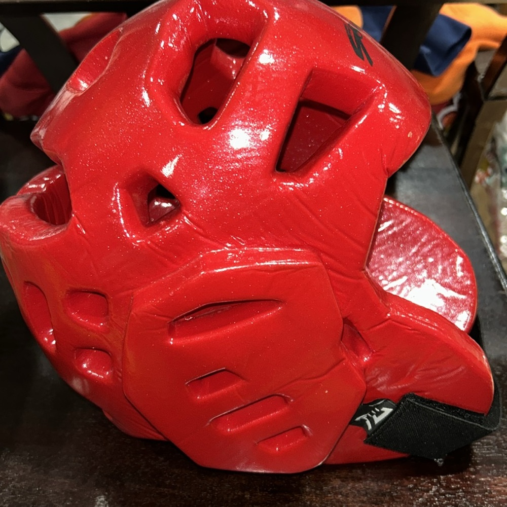 EUC Swift youth sized sparring headgear